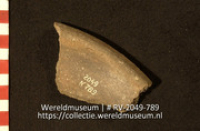 Aardewerk (fragment) (Collectie Wereldmuseum, RV-2049-789)