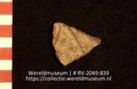 Versierd aardewerk (fragment) (Collectie Wereldmuseum, RV-2049-839)