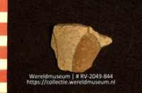 Versierd aardewerk (fragment) (Collectie Wereldmuseum, RV-2049-844)