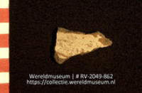 Versierd aardewerk (fragment) (Collectie Wereldmuseum, RV-2049-862)