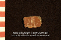 Versierd aardewerk (fragment) (Collectie Wereldmuseum, RV-2049-874)