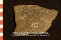 Aardewerk (fragment) (Collectie Wereldmuseum, RV-2049-896)