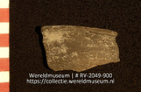 Aardewerk (fragment) (Collectie Wereldmuseum, RV-2049-900)