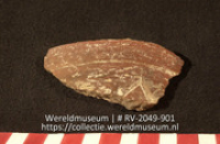 Versierd aardewerk (fragment) (Collectie Wereldmuseum, RV-2049-901)