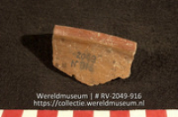 Aardewerk (fragment) (Collectie Wereldmuseum, RV-2049-916)