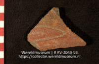 Versierd aardewerk (fragment) (Collectie Wereldmuseum, RV-2049-93)
