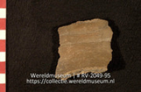 Versierd aardewerk (fragment) (Collectie Wereldmuseum, RV-2049-95)