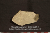 Steen (fragment) (Collectie Wereldmuseum, RV-3637-2)