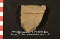 Pot (fragment) (Collectie Wereldmuseum, RV-3892-104)