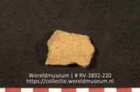 Pot (fragment) (Collectie Wereldmuseum, RV-3892-220)