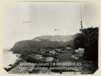 Serie C.H. De Goeje, album (2/4); Reis naar de Nederlandse Antillen en Suriname; reisfoto; Fort Oranje met geschut op het eiland Sint Eustatius (Collectie Wereldmuseum, RV-A115-2-59), De Goeje, C.H.