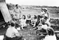 Les aan Joden te Curacao, die van plan zijn naar Palestina te gaan; Les aan Joden op Curacao die van plan zijn naar Palestina te gaan (Collectie Wereldmuseum, TM-10021663)