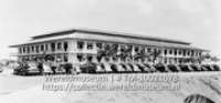 Het hoofdkantoor van de Curacaose Petroleum Industrie Maatschappij (CPIM); Hoofdkantoor van de C.P.I.M. te Willemstad, Curacao (Collectie Wereldmuseum, TM-10021678)