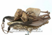 Leren zadel (Collectie Wereldmuseum, TM-15-736)