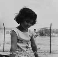 Portret van een meisje van de kleuterschool Imelda (Collectie Wereldculturen, TM-20003708), Lawson, Boy (1925-1992)