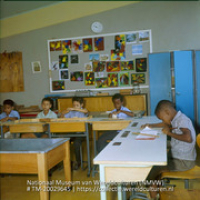 School voor bijzonder lager onderwijs (Collectie Wereldculturen, TM-20029645), Lawson, Boy (1925-1992)