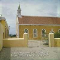 Rooms-katholieke kerk te Rincon; R.K.kerkje te Ricon (Collectie Wereldmuseum, TM-20029669), Lawson, Boy