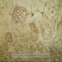 Indiaanse rotstekeningen bij Boca Spelonk; Indianentekeningen in de grotten Boca spelonk.; Rotstekeningen bij Boca Spelonk (Collectie Wereldmuseum, TM-20029732), Lawson, Boy