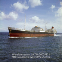 Tanker Kalydon in Schottegat; Tanker Kalydon in Schottegat. (Collectie Wereldmuseum, TM-20029831), Lawson, Boy