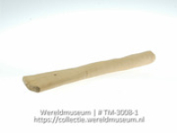 Houten spatel gebruikt bij de bereiding van een maismeelgerecht; Palu funchi (Collectie Wereldmuseum, TM-3008-1)