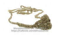 Stenenslinger van gevlochten touw; Sling (Collectie Wereldmuseum, TM-3065-1)