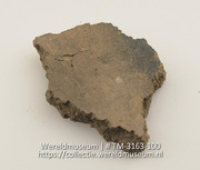 Aardewerken fragment (Collectie Wereldmuseum, TM-3163-100)
