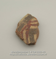 Aardewerken fragment met resten van beschildering (Collectie Wereldmuseum, TM-3163-40)