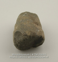 Klopsteen (Collectie Wereldmuseum, TM-3163-5)