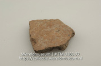 Aardewerken fragment (Collectie Wereldmuseum, TM-3163-77)