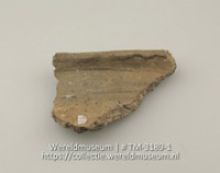 Fragment van een aardewerken pot (Collectie Wereldmuseum, TM-3189-1)