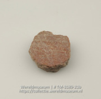Aardewerken schijf (Collectie Wereldmuseum, TM-3189-21b)
