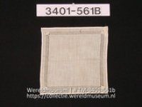 Zakdoek van katoenen batist met ajourrand (Collectie Wereldmuseum, TM-3401-561b)