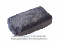 Stenen bijl (Collectie Wereldmuseum, TM-3842-281)