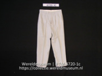 Linnen pantalon als onderdeel van een herenkostuum (Collectie Wereldmuseum, TM-4720-1c)