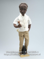Pop, die een Antilliaanse man voorstelt (Collectie Wereldmuseum, TM-5935-1)
