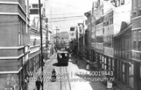 Gezicht op een straat met tram (Collectie Wereldmuseum, TM-60019443), Soublette et Fils; Robert Soublette