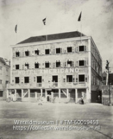 L'hotel 'Americano'.; Hotel Americano in de wijk Otrobanda (Collectie Wereldmuseum, TM-60019453), Soublette et Fils; Robert Soublette