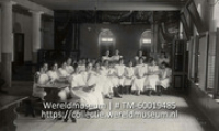 La salle de recreation; De recreatiezaal van kostschool Welgelegen (Collectie Wereldmuseum, TM-60019485), Soublette et Fils; Robert Soublette