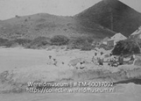 Labourers on coral rock during the construction of a wireless telegraph station at the foot of Saint Peters Hill (Collectie Wereldmuseum, TM-60037092)