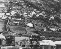 Windwardside. Saba; Gezicht over The Windwardside; View over The Windwardside (Collectie Wereldmuseum, TM-60037106)