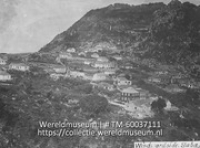 Windwardside. Saba.; Gezicht op Windwardside; View over Windwardside (Collectie Wereldmuseum, TM-60037111)