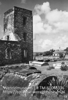 Begraafplaats en ruine voor de Ned. Hervormde Kerk op St. Eustatius; Begraafplaats en ruine voor de Ned. Hervormde Kerk (Collectie Wereldmuseum, TM-60046336)