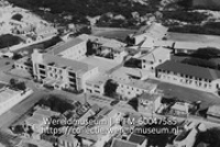 Otrabanda, Sanatorium het groene kruis, opname noord; Luchtfoto van sanatorium Het Groene Huis in het stadsdeel Otrabanda (Collectie Wereldmuseum, TM-60047585)