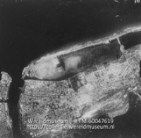 Luchtfoto van Willemstad (Collectie Wereldmuseum, TM-60047619), Koninklijke Luchtvaart Maatschappij (KLM)