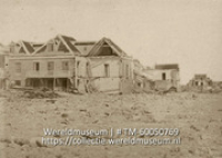 Huizen op Pietermaai na den storm van 16 sept; Ingestorte huizen op Pietermaai na de storm van 16 sseptember 1877 (Collectie Wereldmuseum, TM-60050769)