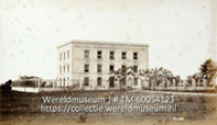 Hospitaal sedert jaren niet meer in gebruik; Ziekenhuis; Hospital (Collectie Wereldmuseum, TM-60054123), Soublette et Fils; Robert Soublette