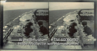 Gezicht over de kust en het Rifwater vanaf een zendmast in het Riffort (Collectie Wereldmuseum, TM-60060830), Soublette et Fils; Robert Soublette