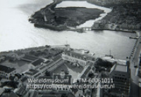 Het Rifwater voor de demping in de jaren 1947 e.v.; Luchtfoto van Willemstad; Air photo of Willemstad (Collectie Wereldmuseum, TM-60061011)