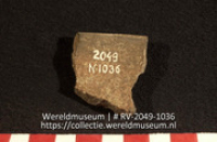Aardewerk (fragment) (Collectie Wereldmuseum, RV-2049-1036)