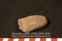 Versierd aardewerk (fragment) (Collectie Wereldmuseum, RV-2049-1039)